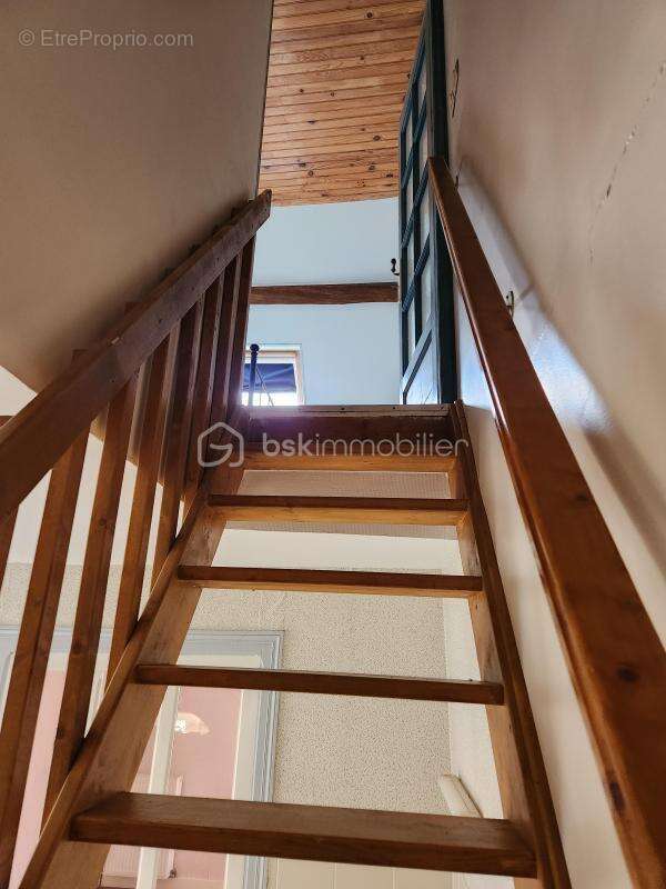 Ensemble de 3 lots de caractère à Massangis : 50 000 € - photo 5