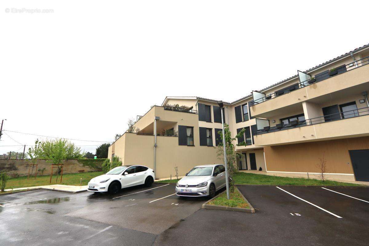 Appartement à MIRIBEL