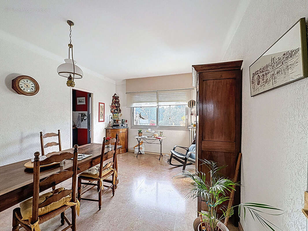 Maison à VILLENEUVE-LES-AVIGNON