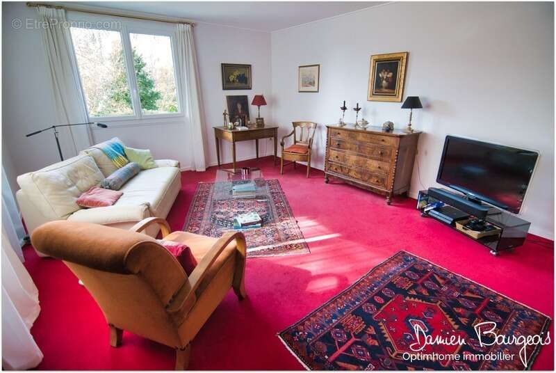 Maison à SAINT-GENIS-POUILLY