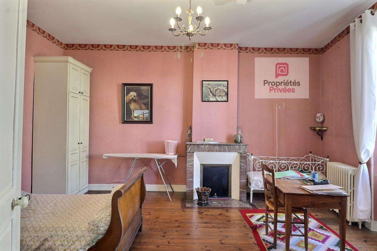 Maison à TONNAY-CHARENTE