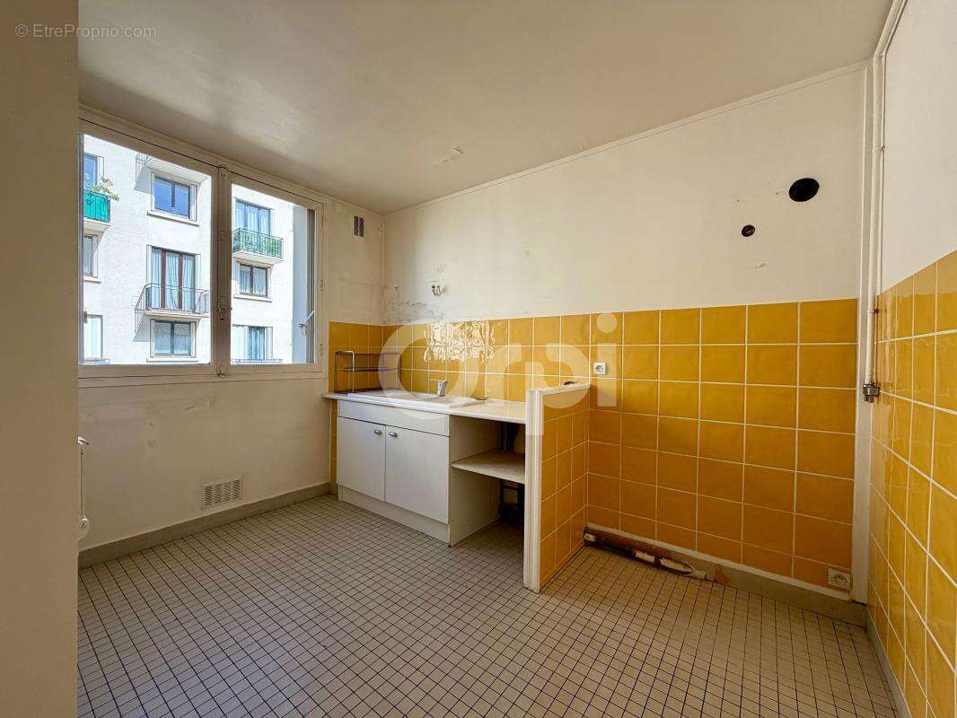 Appartement à SAINT-MAUR-DES-FOSSES