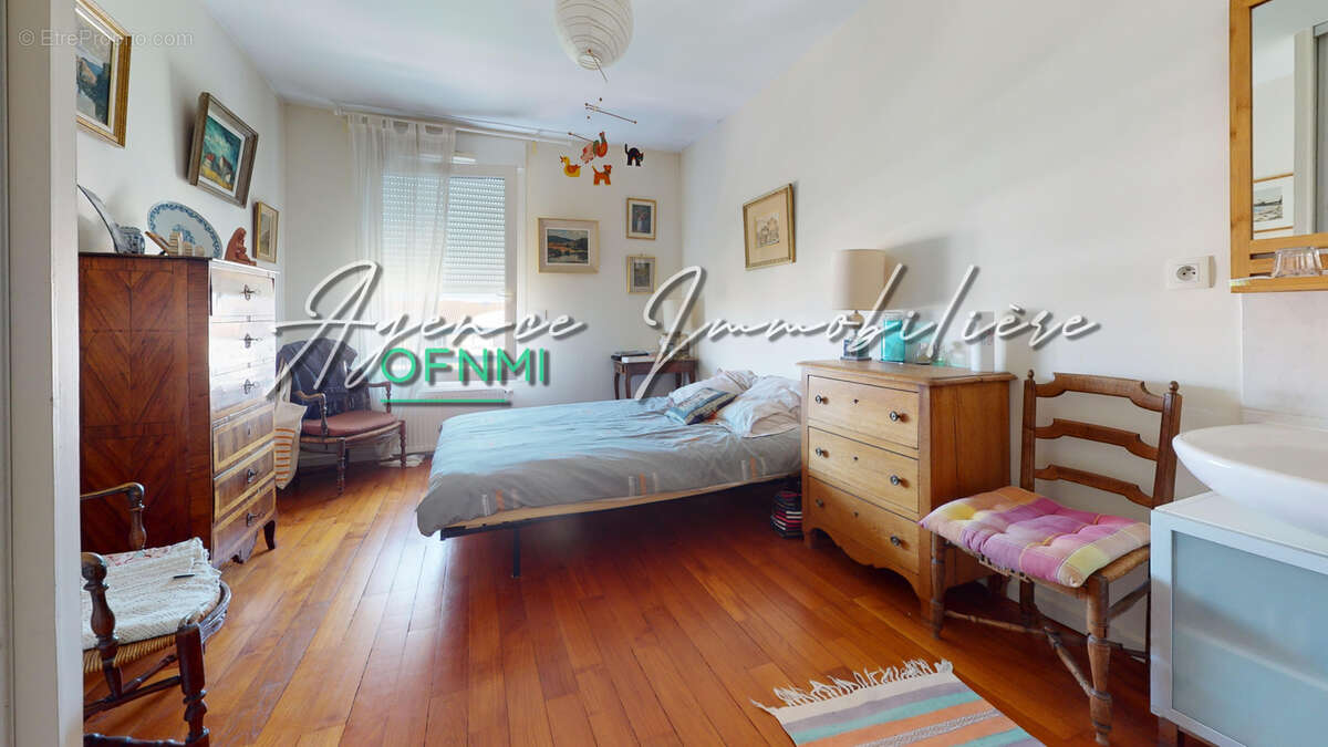 Appartement à CRAPONNE
