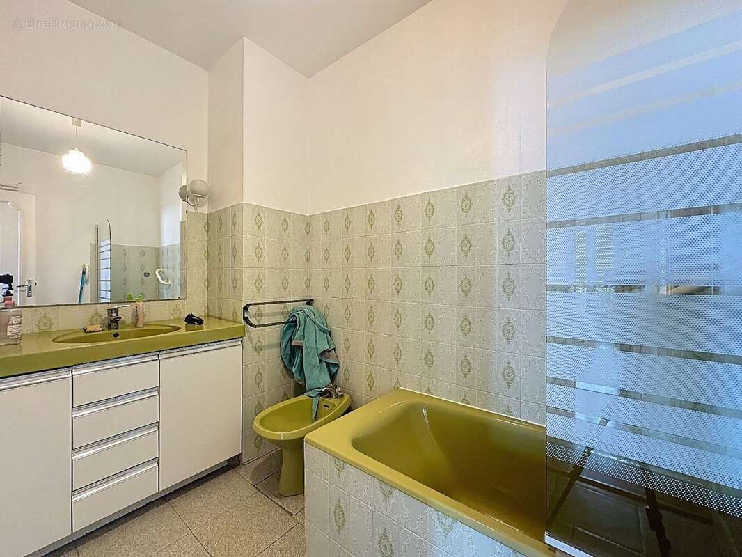 Appartement t3 - garage - secteur layoule - photo 6