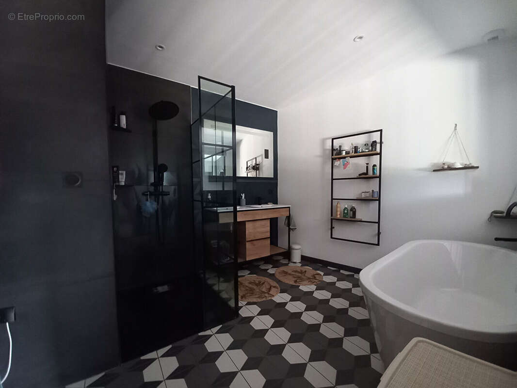 Maison contemporaine de 2019 - Volumes, confort et prestations de qualité - photo 9