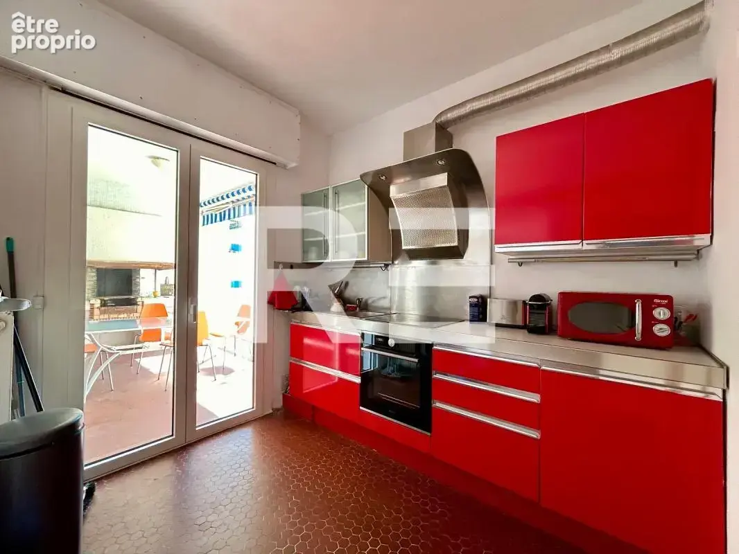 Appartement t4 avec ascenseur, terrasse, piscine et vue mer - photo 7
