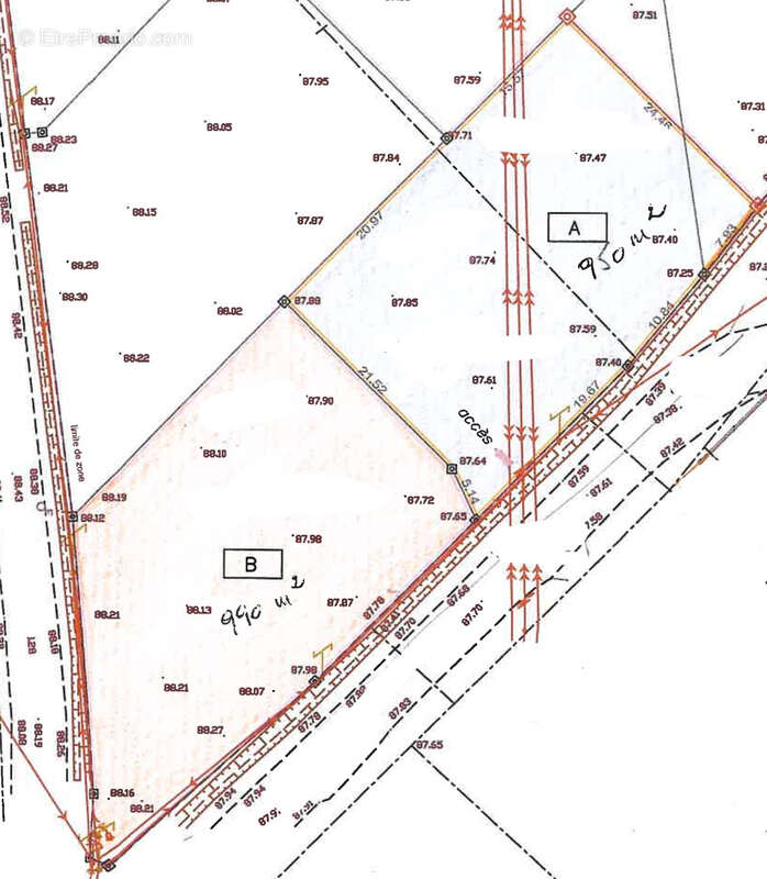 Terrain à ANNESSE-ET-BEAULIEU