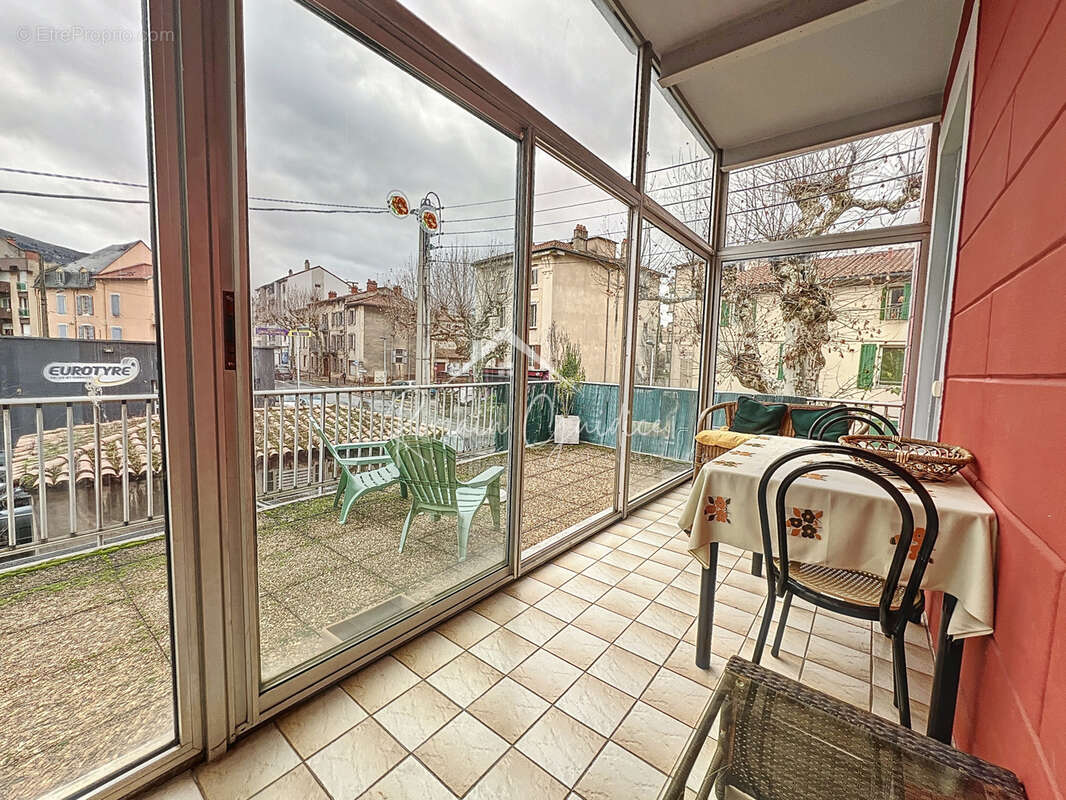 Appartement t2 60 m2 vendu meublé avec grande terrasse - photo 4