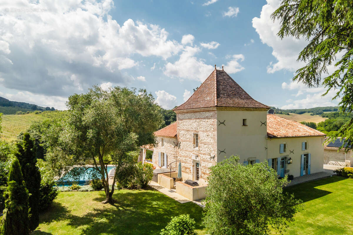 Maison de campagne avec annexes, 3 x piscines et vue - photo 61