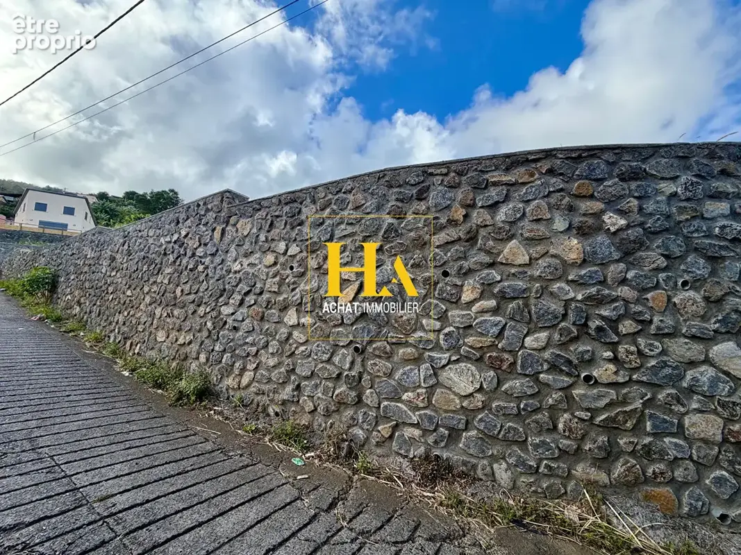 Terrain constructible avec permis de construire  La Chaloupe Saint-Leu - photo 4