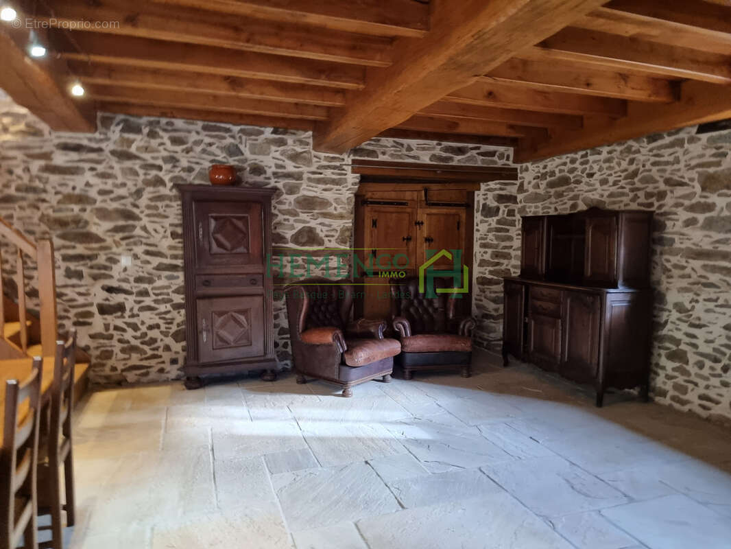Maison à ARNEGUY
