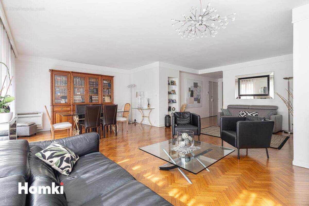 Appartement à MARSEILLE-8E