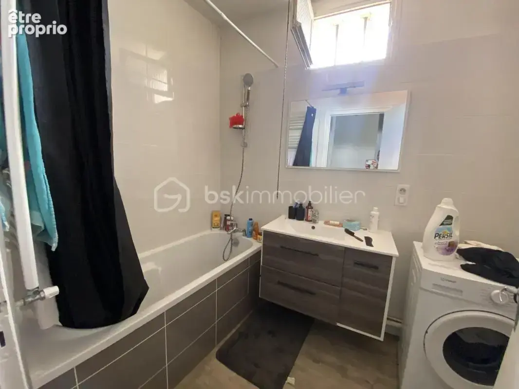Investisseur: t2 avec balcon , parking loue au cœur du bourg dans petite copropriété - photo 6