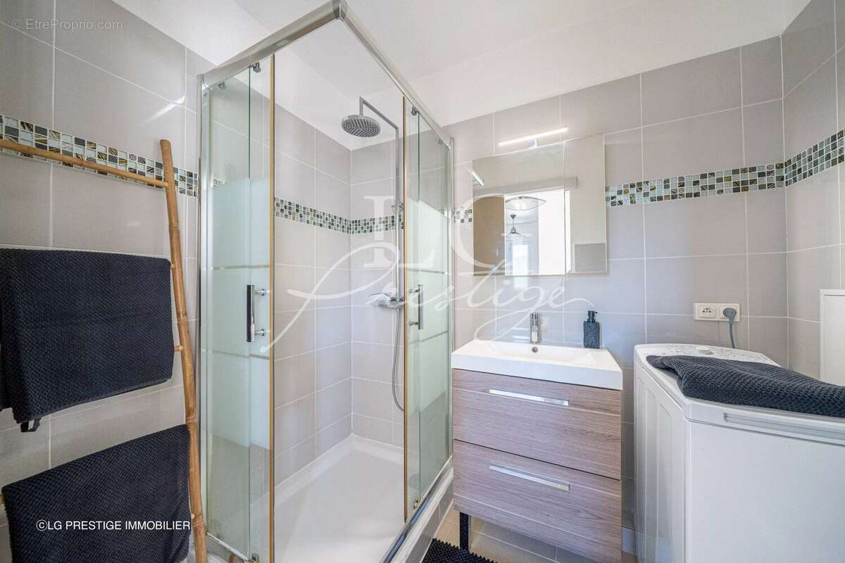 Appartement à MANDELIEU-LA-NAPOULE