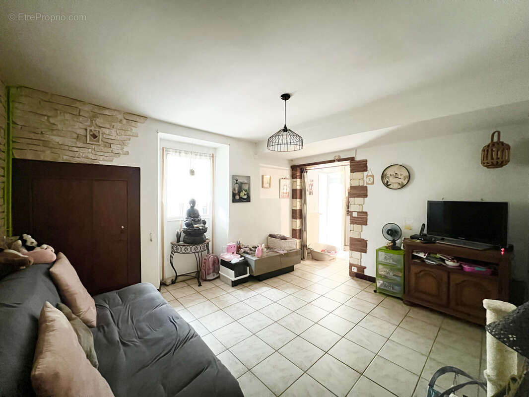 Maison à CHALAUTRE-LA-PETITE