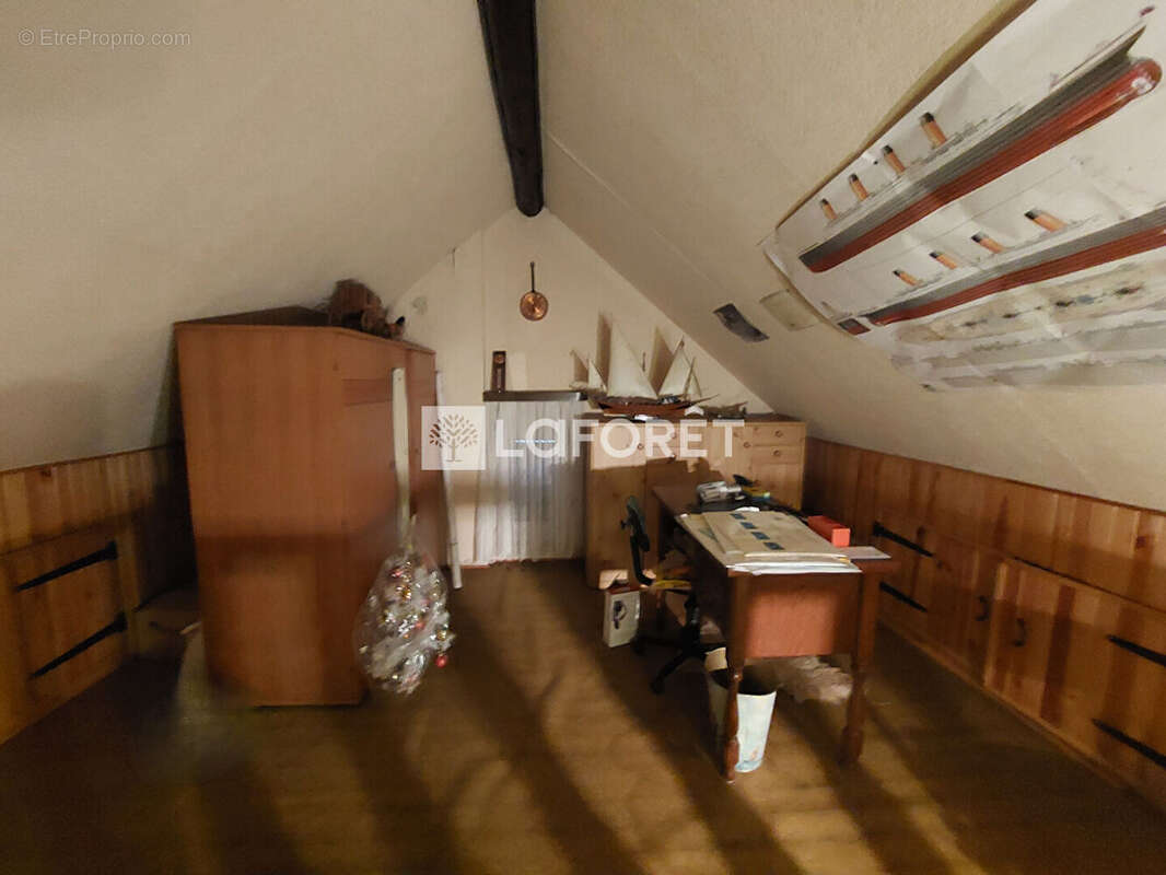 Maison à AUDUN-LE-TICHE