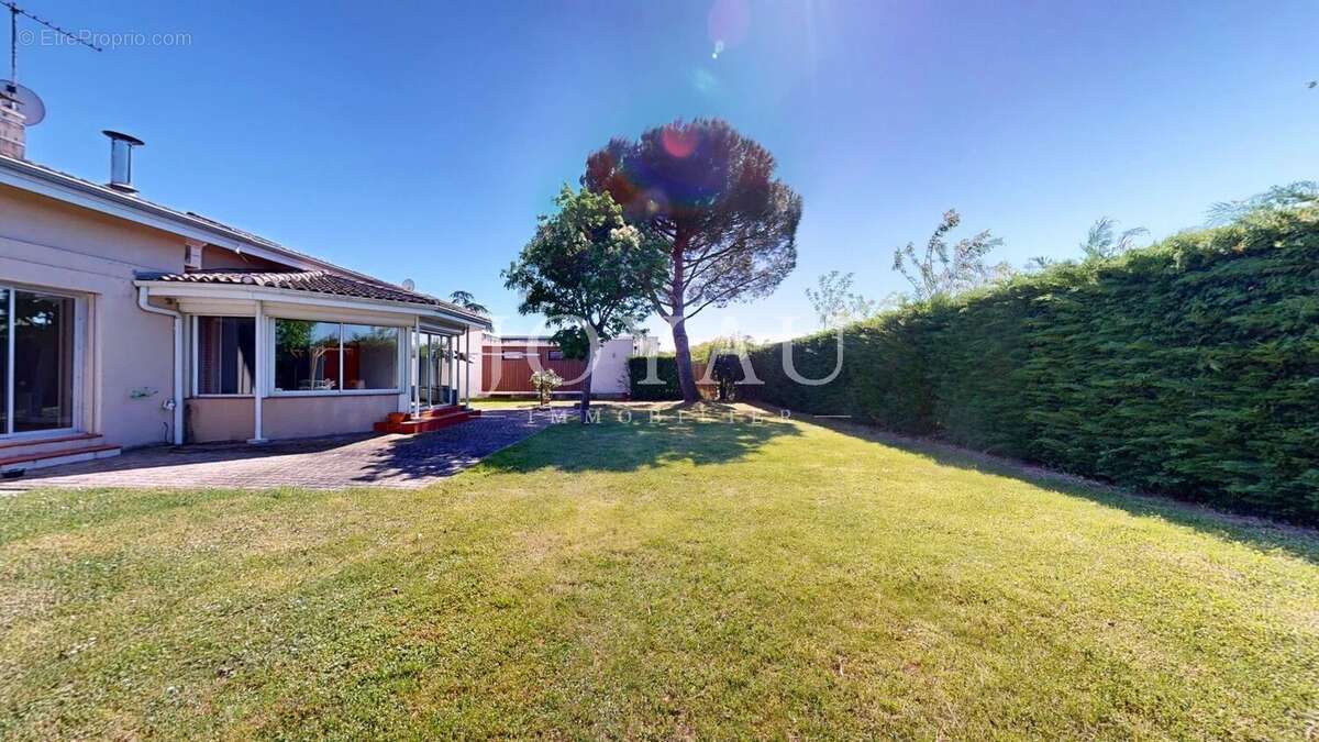 Commerce à TOURNEFEUILLE