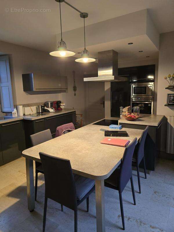 Maison à MONTREUIL-BELLAY