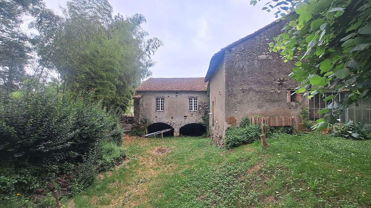 Ancien Moulin sur 5 hectares - photo 11