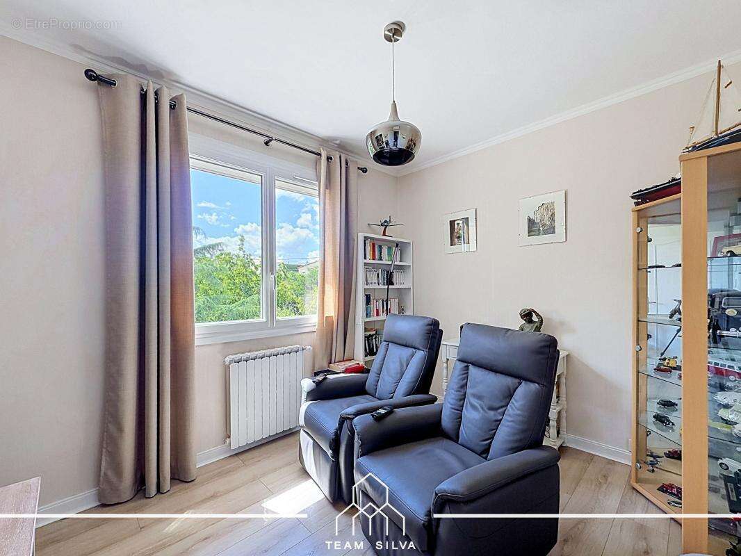 Maison 100 m² à Seyssuel  - photo 10