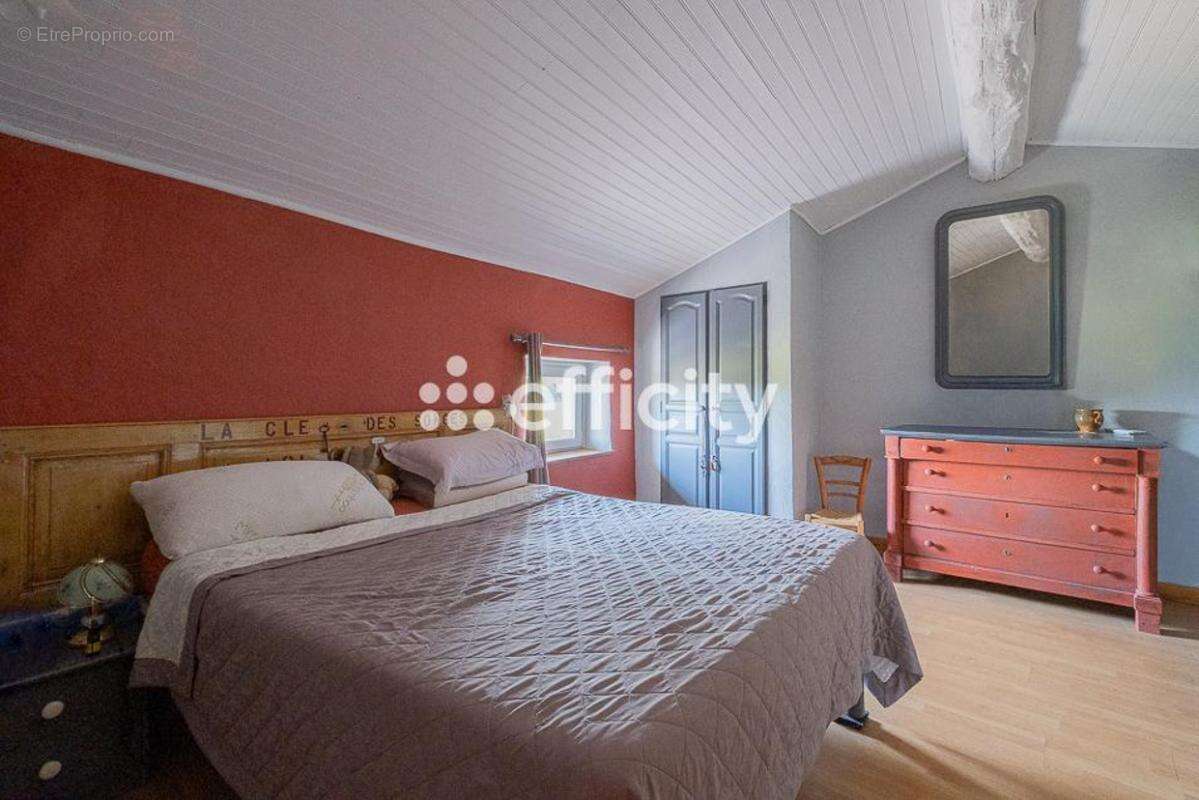 Maison 183 m² à Saint-Germain-Sur-L'arbresle  - photo 8
