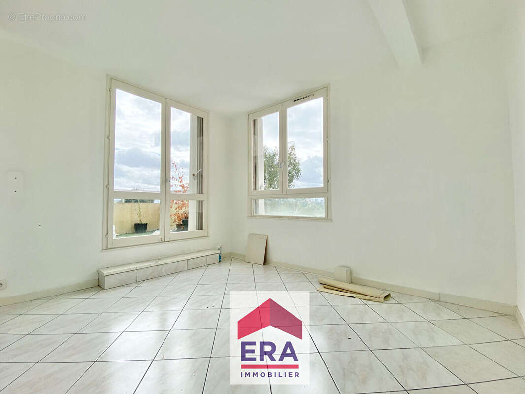 Appartement à SARTROUVILLE