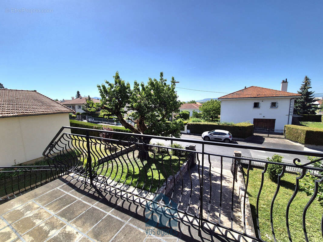 Maison 7 pièces avec balcon et garage - photo 15