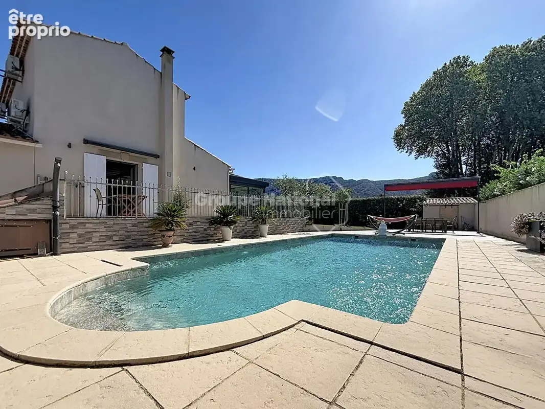 Photo Maison à Taillades au prix de 675 000€
