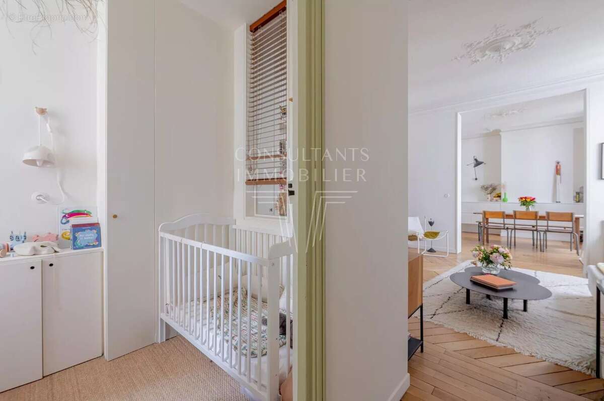 Appartement à PARIS-17E