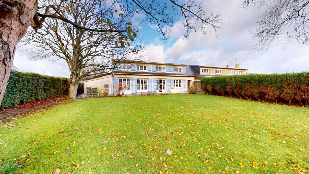 Maison à SAINT-JOUIN-BRUNEVAL