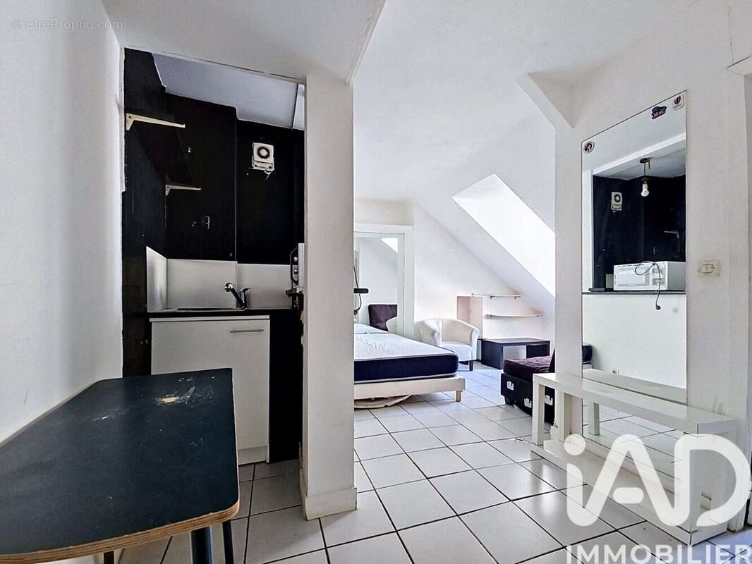 Photo 2 - Appartement à PARIS-18E