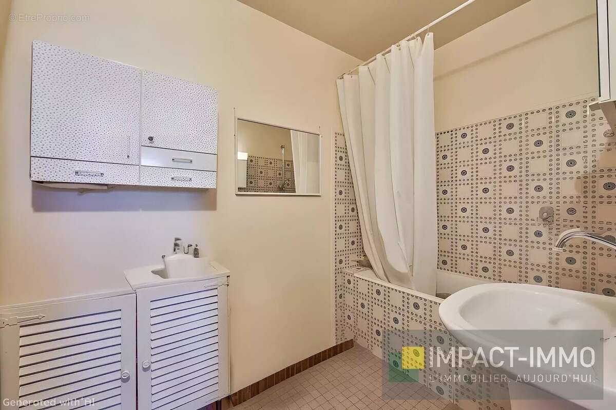 Appartement à LEVALLOIS-PERRET