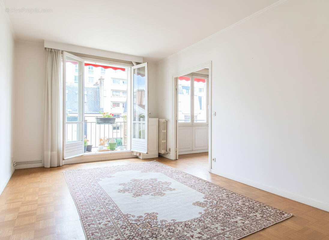 Appartement à PARIS-12E