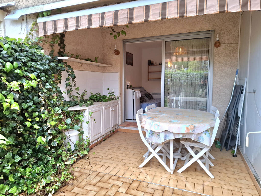 Appartement à SAINT-CYR-SUR-MER