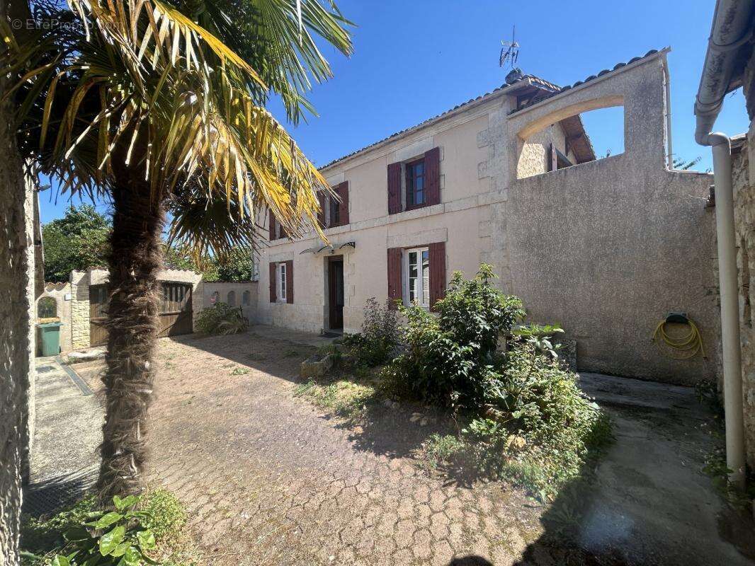 Maison à ANNEPONT