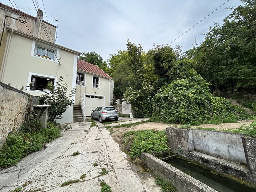 Appartement à CROUTTES-SUR-MARNE