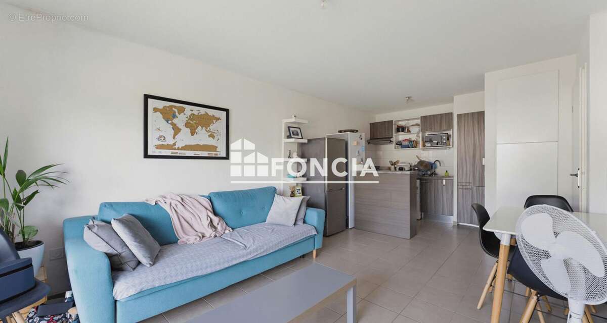Appartement à PAREMPUYRE