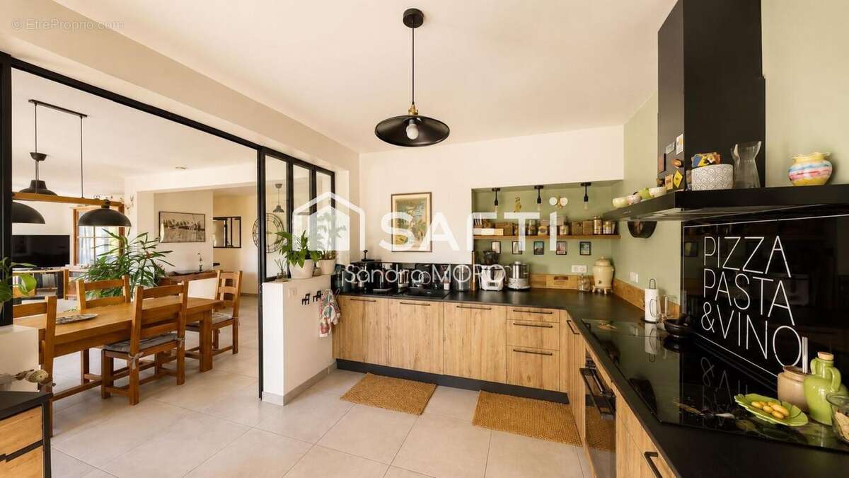 Maison 113 m² à Montignac-Toupinerie  - photo 2