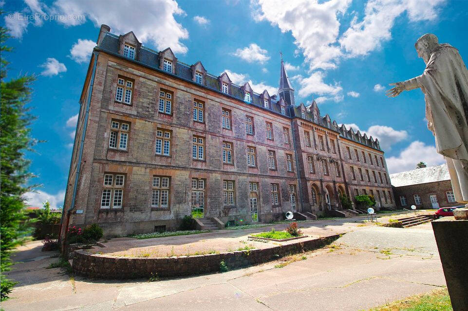 Appartement à SAINT-PIERRE-EGLISE