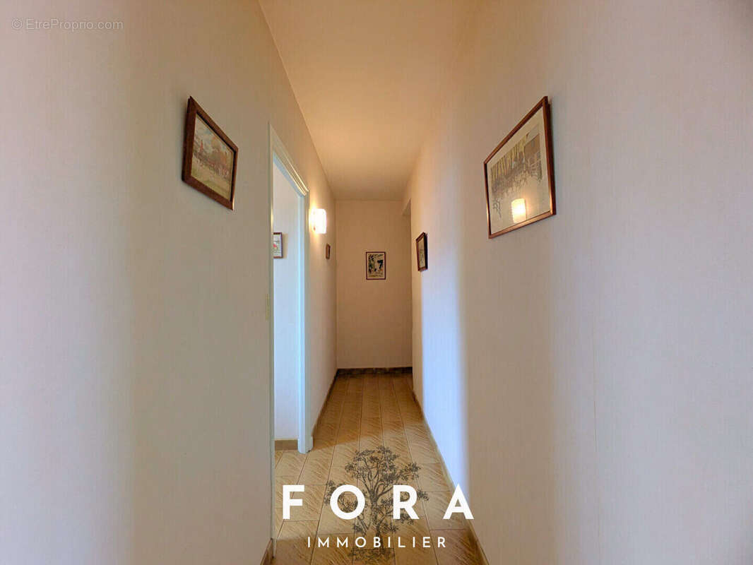 Maison à CONDE-SUR-NOIREAU