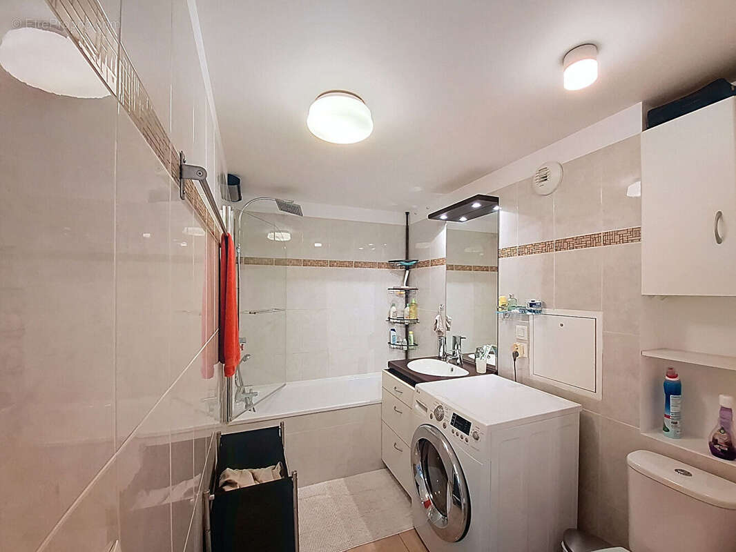 Appartement à L&#039;HAY-LES-ROSES