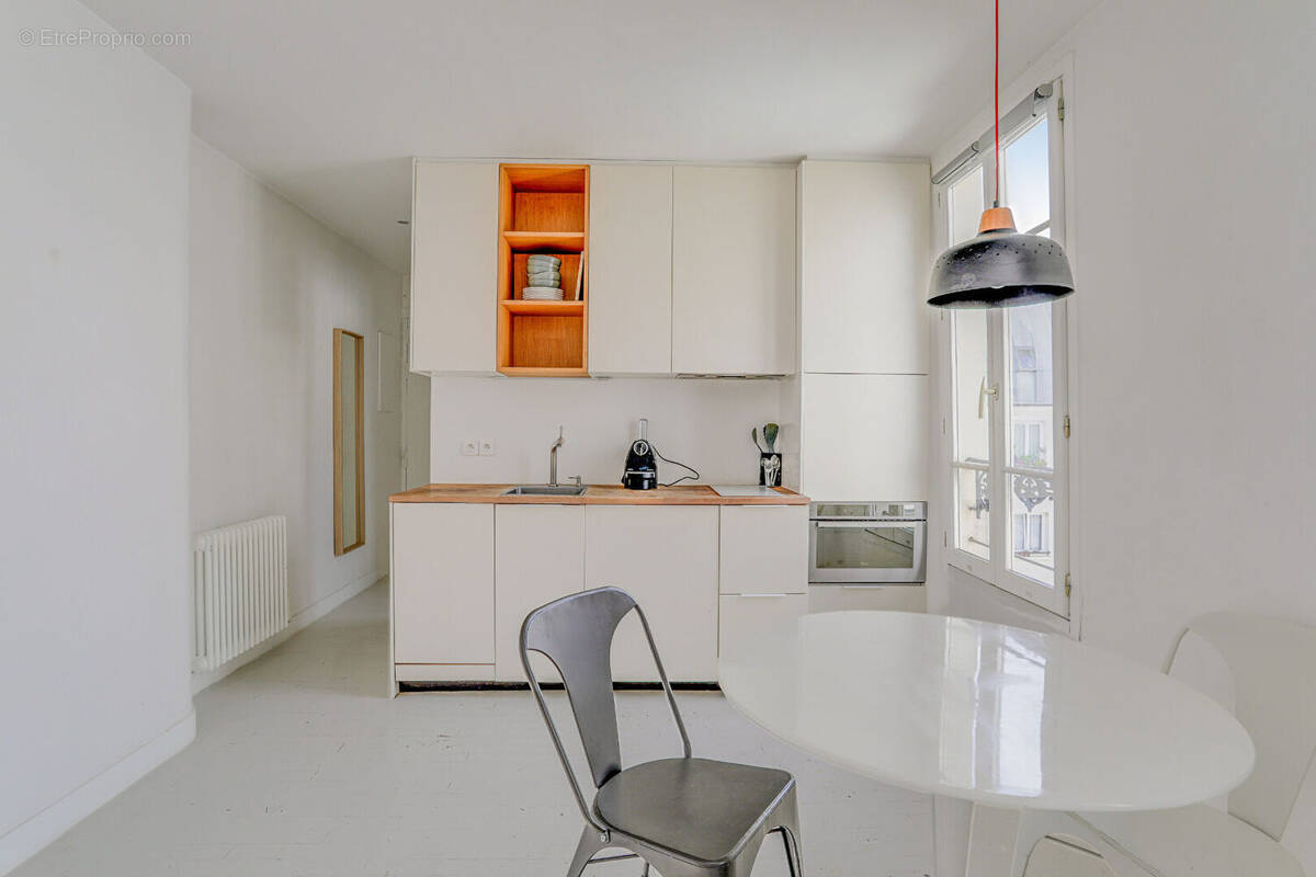 Appartement à PARIS-18E