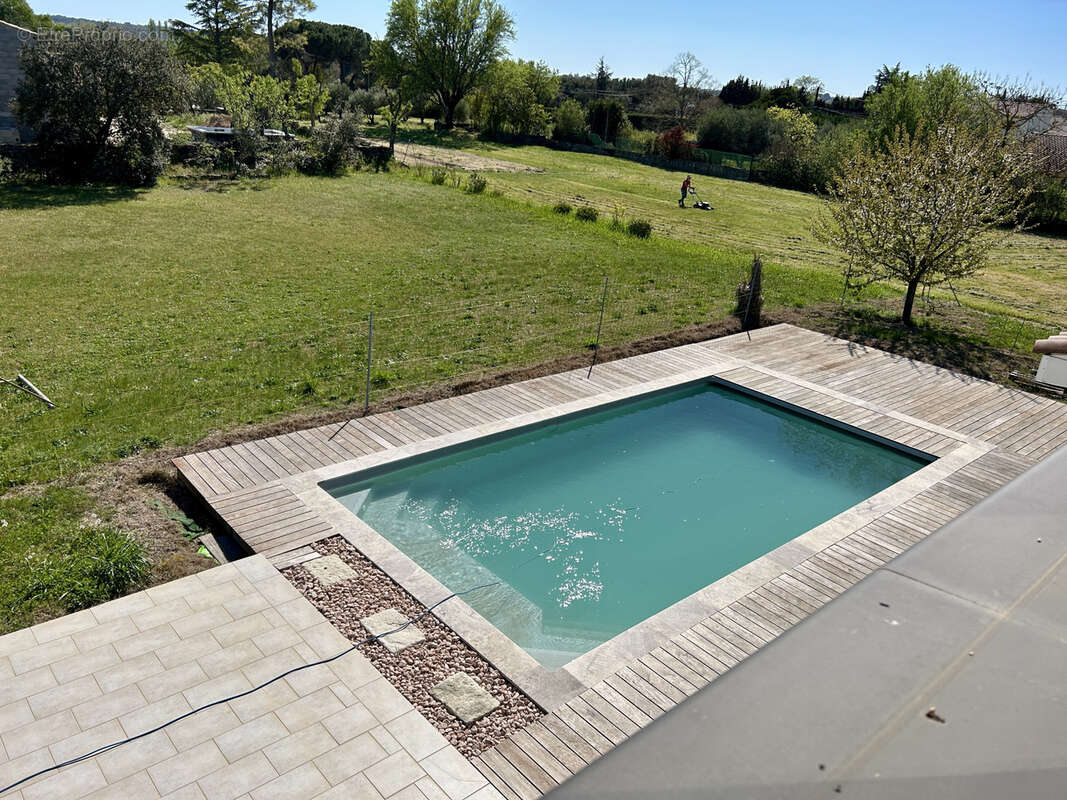 Maison à SAINT-QUENTIN-LA-POTERIE