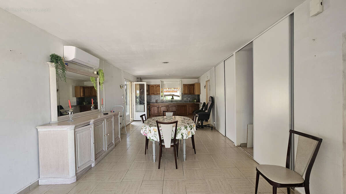 Grande maison familiale avec deux logements et terrain piscinable - photo 6