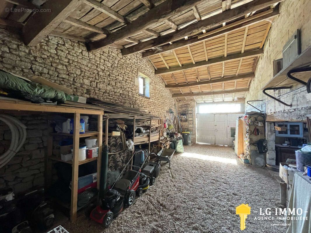 Maison à BOUTENAC-TOUVENT