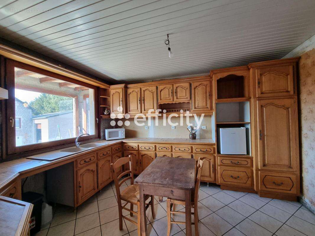 Maison à ALBARET-SAINTE-MARIE