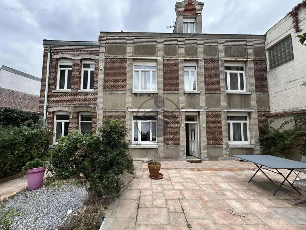 Maison à SAINT-QUENTIN