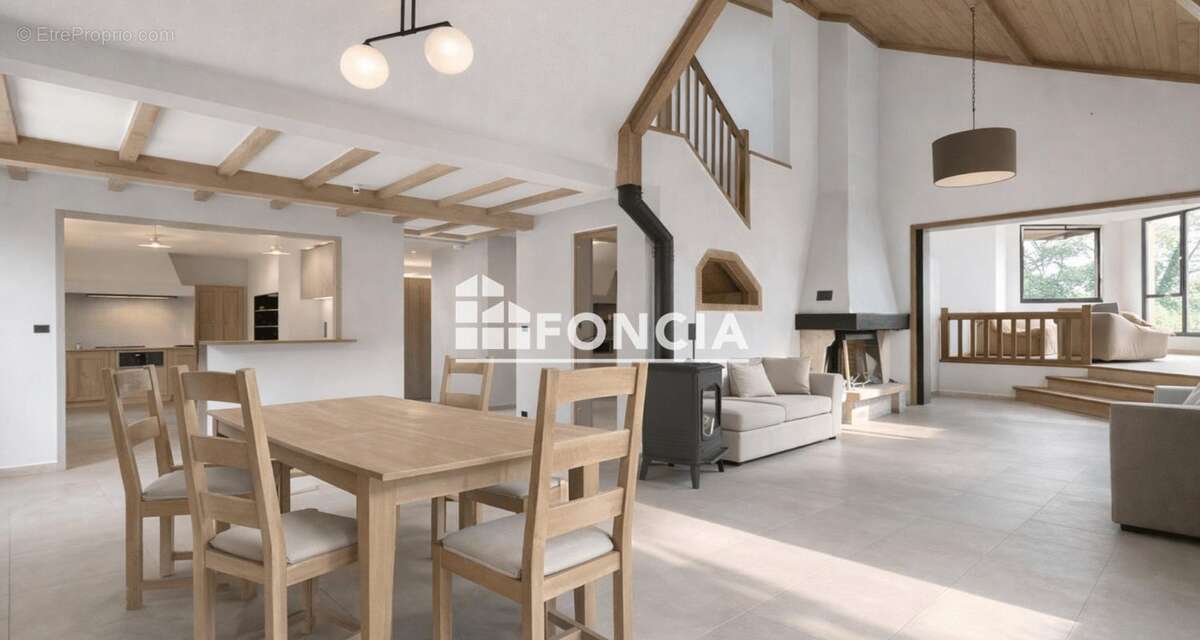 Maison à MONTBONNOT-SAINT-MARTIN