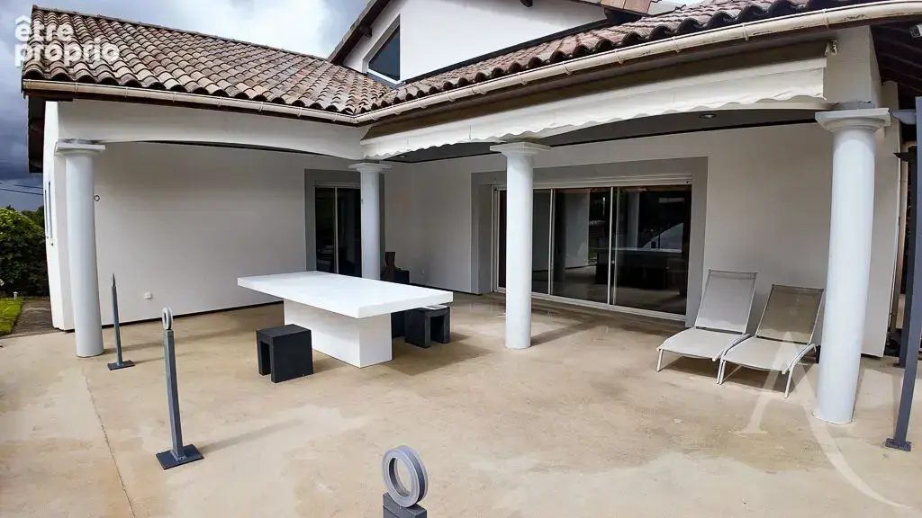 Maison d'architecte d'exception de 182 m²  sur un sous sol de 128m2 : Soit une surface utile de 310m2 -  terrain de 4 764 m², - photo 8