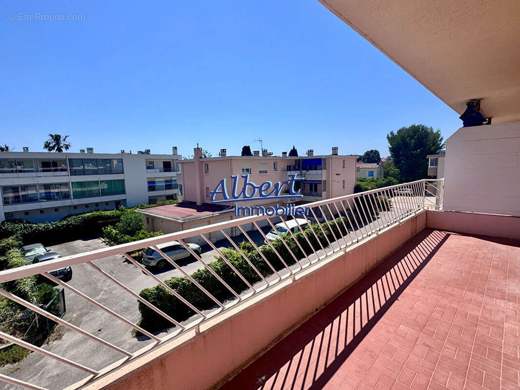Appartement à SIX-FOURS-LES-PLAGES
